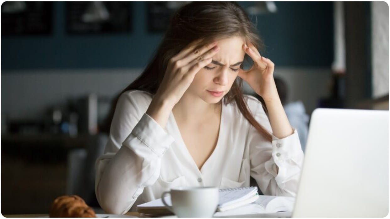 Vitamin D Deficiency causes frequent mood swings Know symptoms vitamin d ki kami ke lakshan