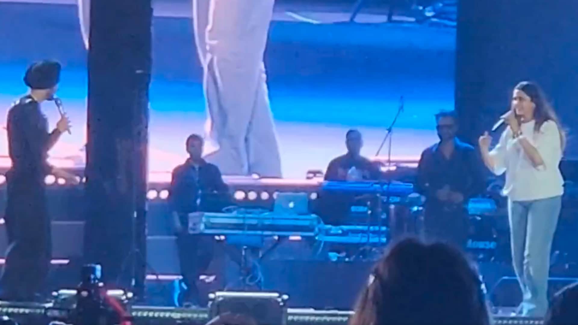 Diljit Dosanjh bangalore concert Deepika Padukone reached and taught Kannada language to singer on stage