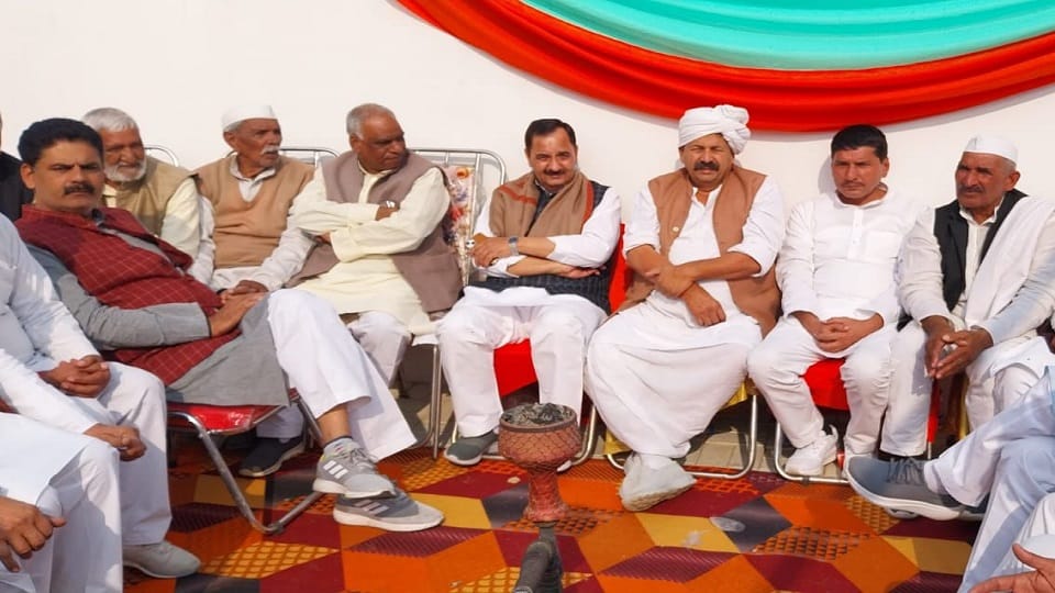 Baghpat: Tikait said: It is the responsibility of the India and Bangladesh to stop atrocities on Hindus