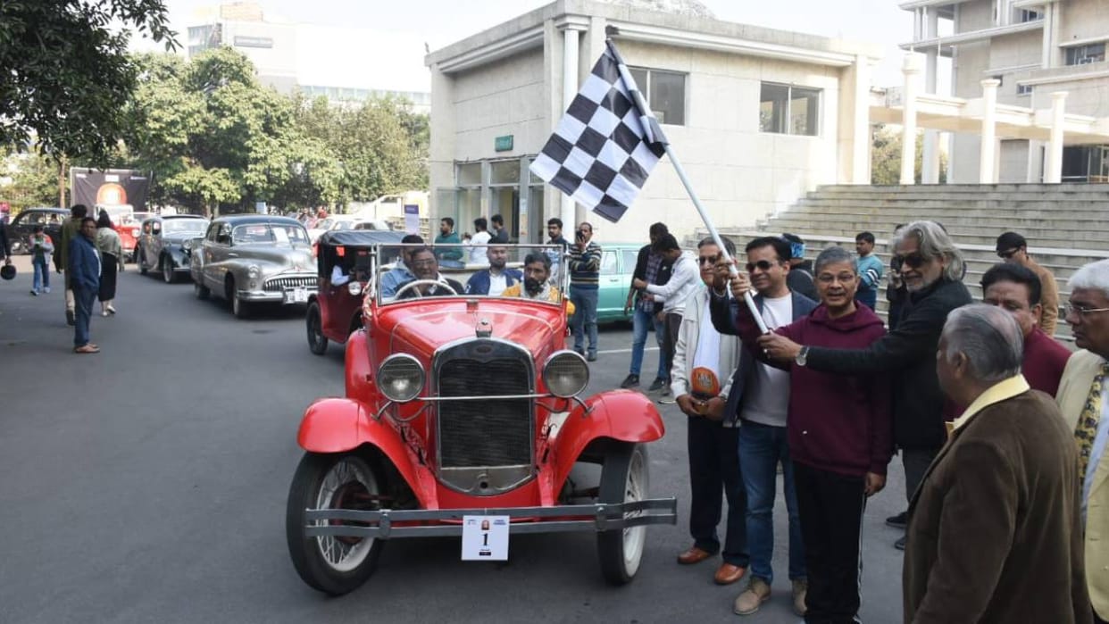 Heritage run organized in Lucknow Principal Secretary Tourism and Culture Mukesh Meshram launched