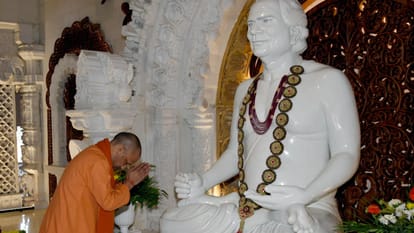Vihangam devotees from 19 countries offered sacrifices kunds mantras reverberating know special