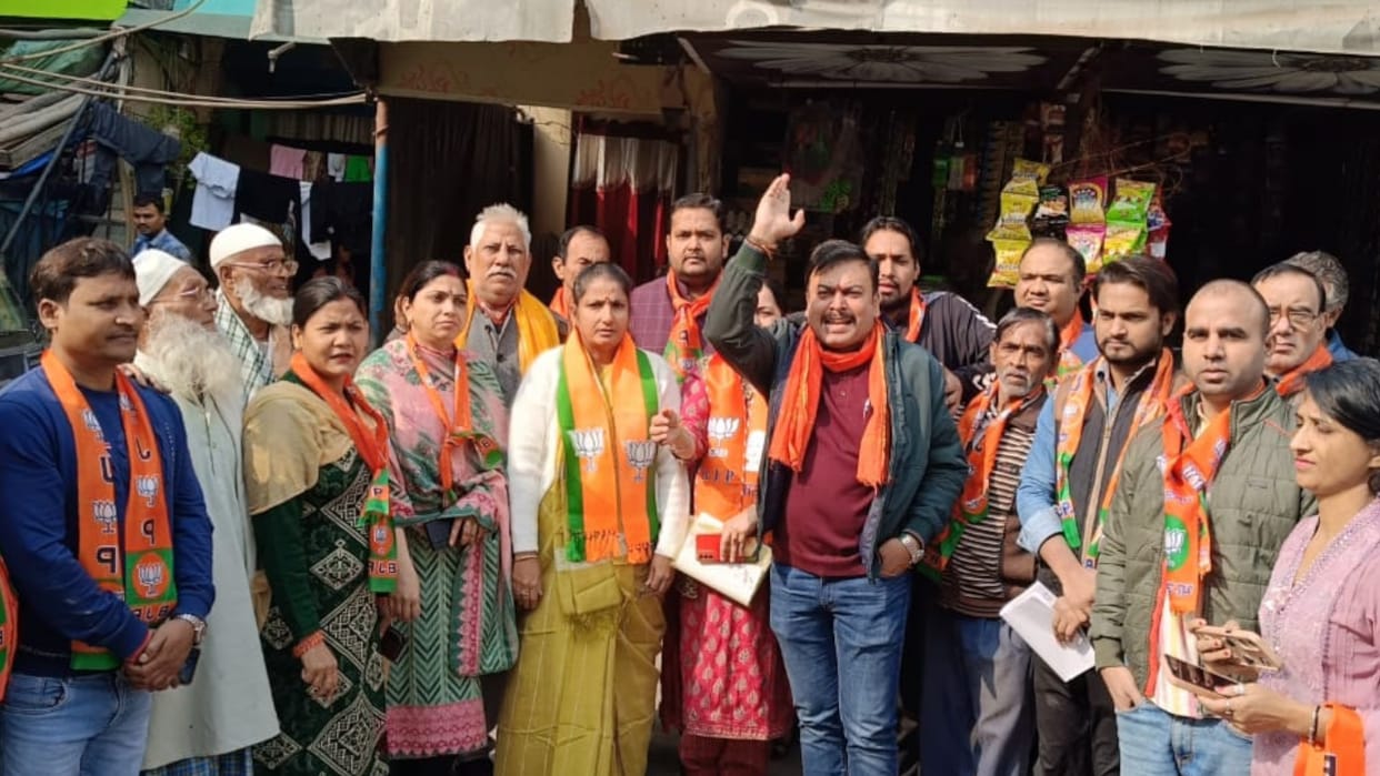 BJP reached one thousand slums of Delhi, targeted AAP