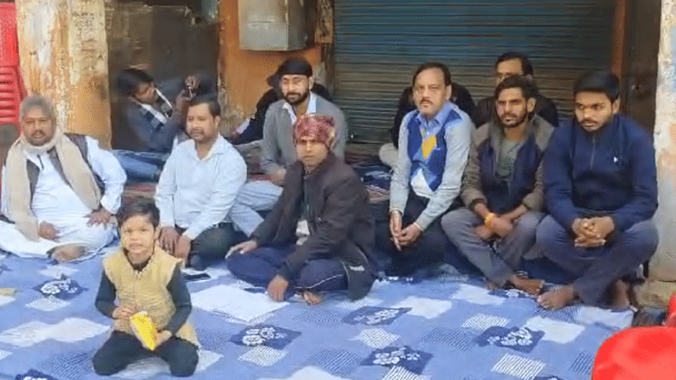 Shopkeepers strike in Atrauli Municipality