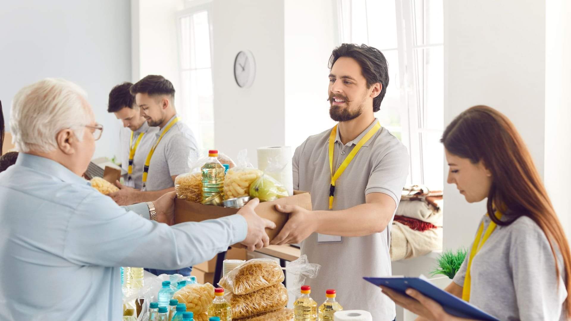 Do not take these four things for free otherwise you may have to face in hindi disprj