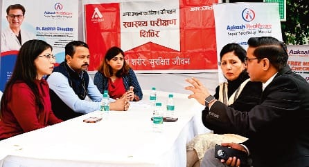 Delhi: 50 people were examined in the camp of East of Kailash, organized by Amar Ujala Foundation