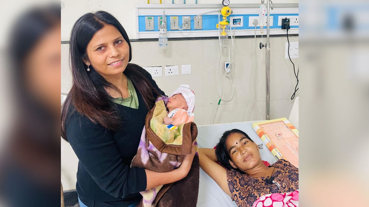 Mother eyes tears seeing child BHU doctors saved lives reunited after four days know news