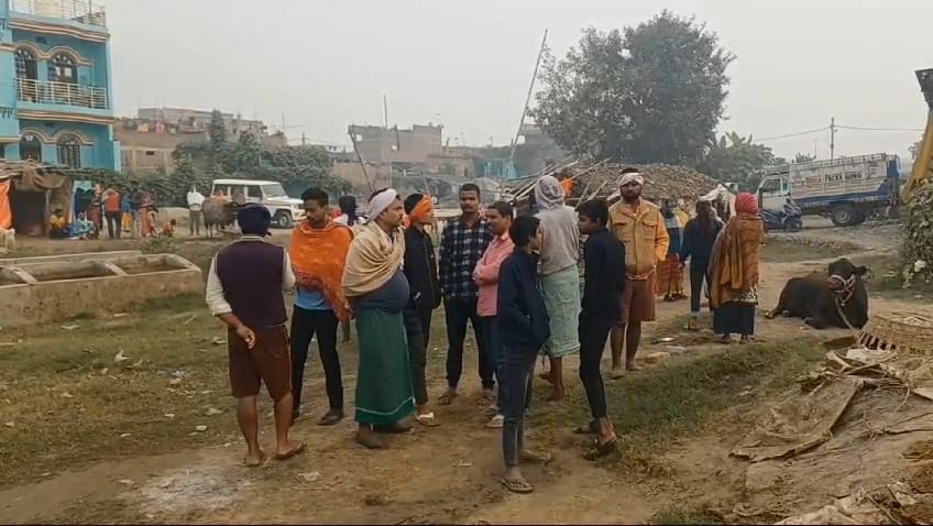 Bihar News: murder of a young man in Patna, criminals threw the body on the stone ghat; Panic in the area