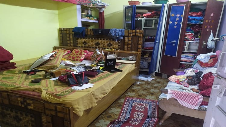 Theft In The House Of A Farmer Who Went To Thresh Paddy Goods Worth