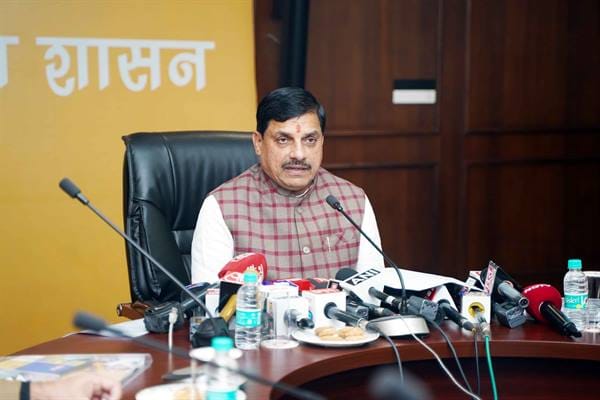 CM Highlights Government's Achievements, Announces Bhoomipujan of 18 Thousand Crore Projects in Jan Kalyan Par