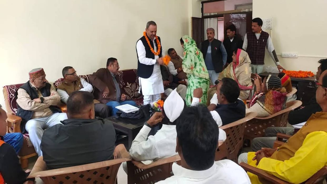 Umaria Congressmen will reach Bhopal on 16th to surround assembly Neeraj Singh held meeting