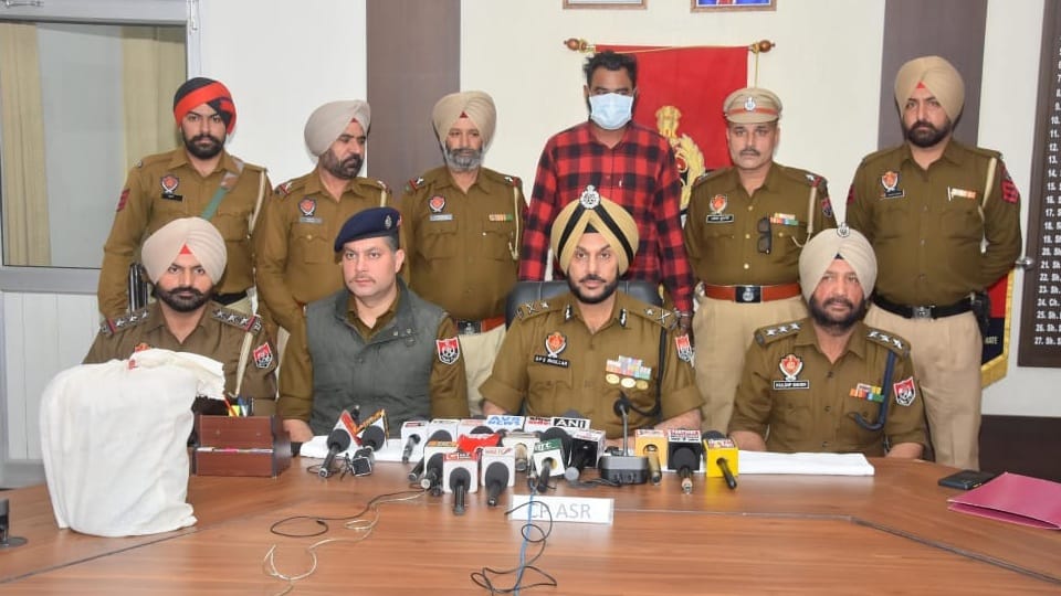 Firozpur civil surgeon office driver arrested with five kg heroin in Amritsar