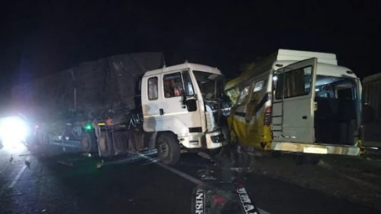 Jodhpur News: Two killed and 21 injured in collision between mini bus and trailer on Jodhpur-Jaisalmer highway