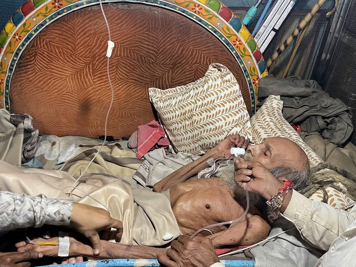 Indore: Medical equipment installed in the room of the ashram, doctors are monitoring 24 hours, Mayor Bhargava