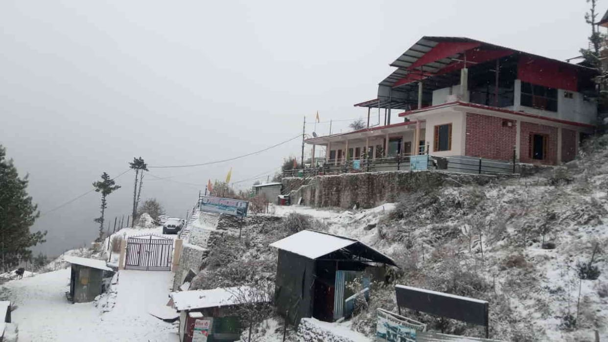 Uttarakhand Weather alert tourists entry banned in Auli rain chances read All Updates in hindi