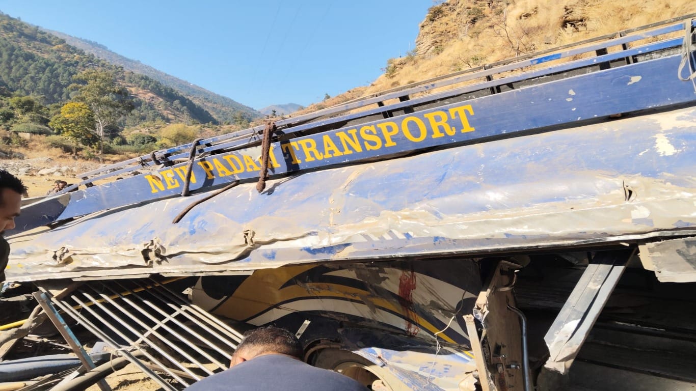 Anni Road Accident: A private bus was shattered after falling into a ditch below the road, see pictures
