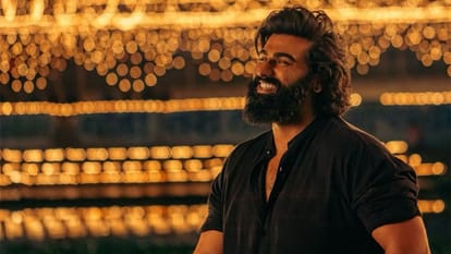 Arjun Kapoor replied to Janhvi Kapoor Maturity hai toh naap toll ke logo ko ek point of view de sakta hun
