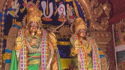 Ayodhya: Rambarat reached Ayodhya from Janakpur, lots of firecrackers burst, flowers showered Ram Barat arrived in Ayodhya.