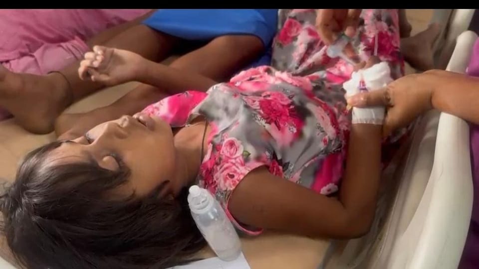 35 children of Mata Rukmani Ashram fall ill one girl dies nine admitted in ICU in Bijapur