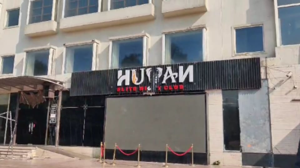 Gurugram Pub Attack News After Chandigarh Two Crude Bombs Explode One Scooter Burnt News in Hindi