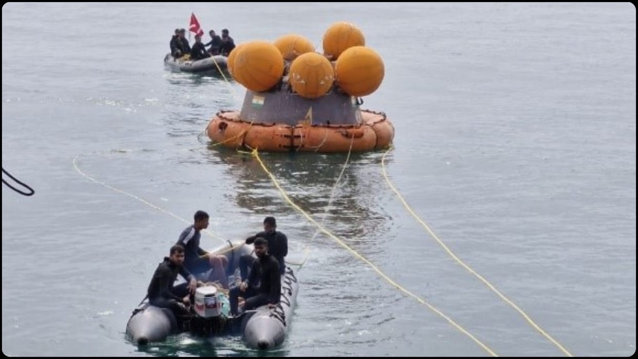 Bengaluru: ISRO carries out 'well deck' recovery trial of Gaganyaan, News in hindi