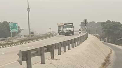 Bihar News: राष्ट्रीय राजमार्ग पर भीषण सड़क हादसा; तेज रफ्तार वाहन की चपेट में आने से एक युवक की दर्दनाक मौत Kishanganj News: A young man died a painful death after being hit by a high-speed vehicle on NH