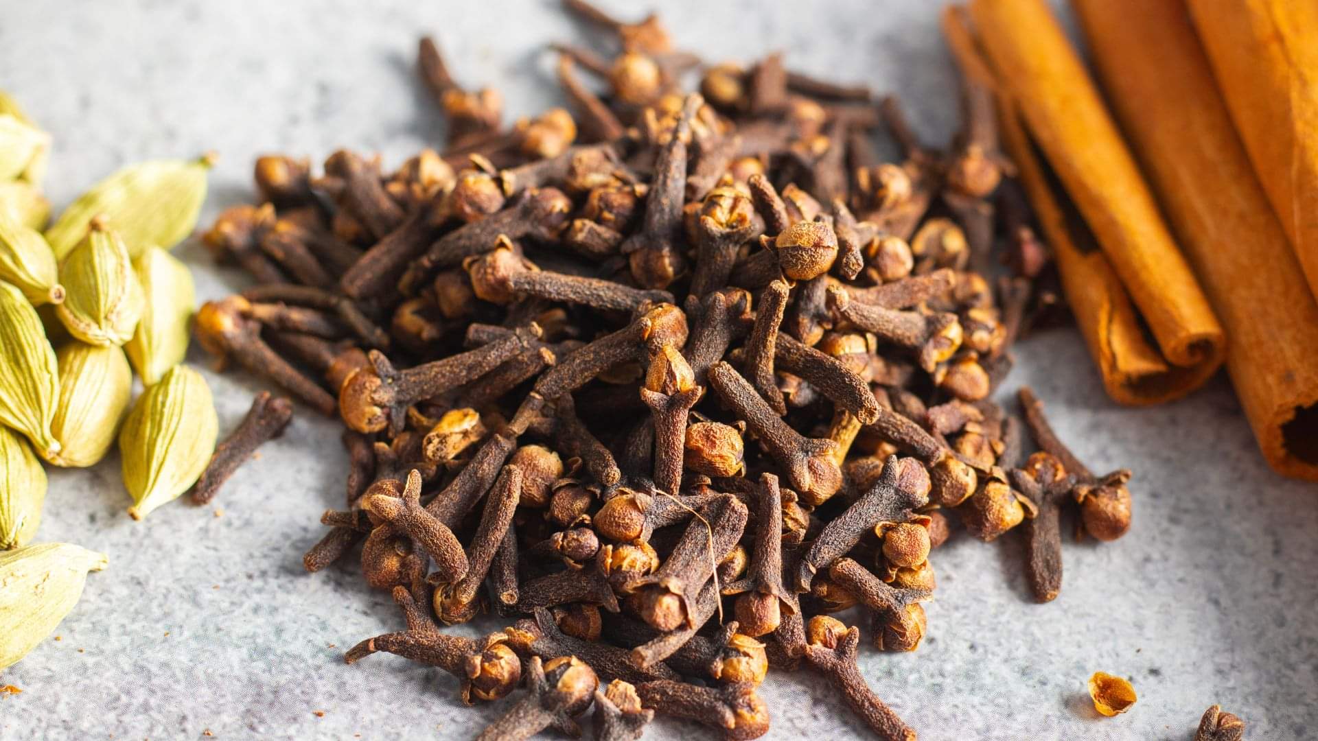 do not apply these spices on skin know the side effect