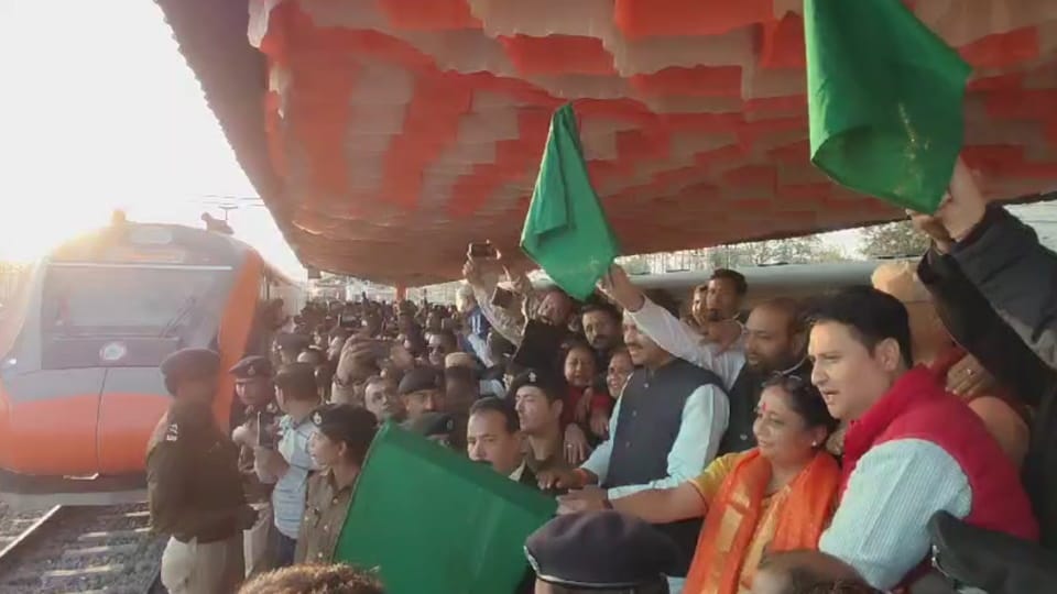 Dehradun Lucknow Vande Bharat Express also stop at Najibabad Speaker ritu Khanduri Gives Green singanl