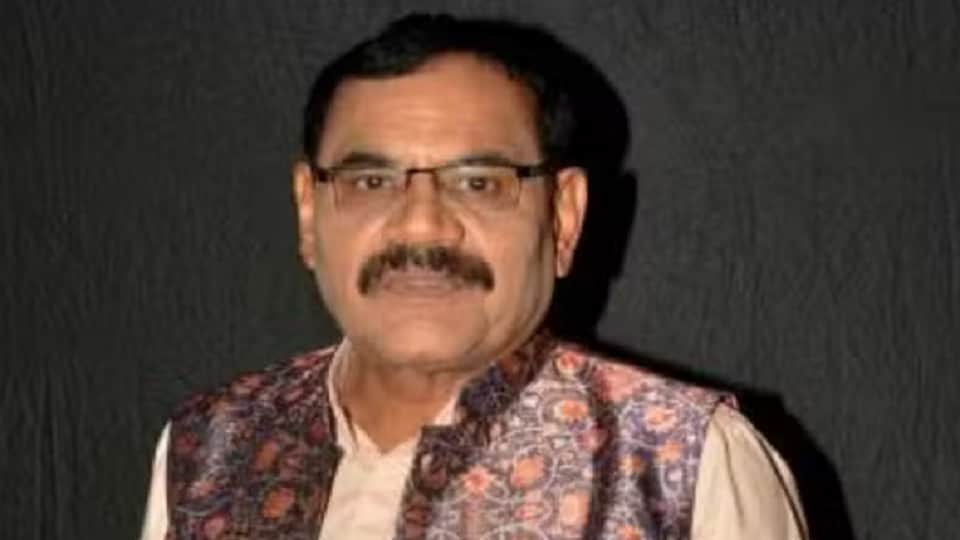 Actor Mushtaq Khan was held hostage in his house at bijnor he was also hidden in a mosque