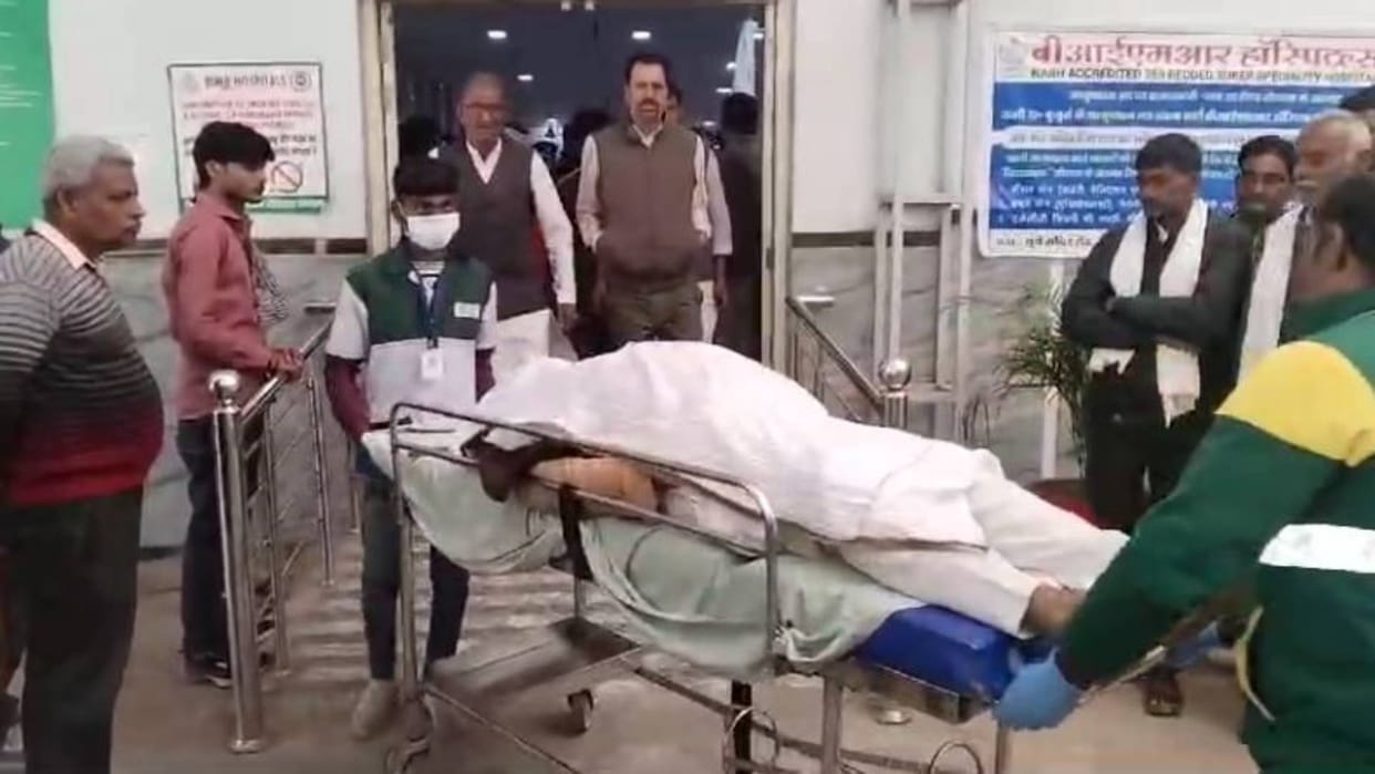 Gwalior Bullets fired between uncle paternal uncle and nephews of same family one dead two critical condition