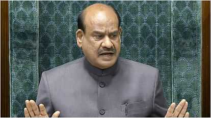 Parliament Updates: कल्याण बनर्जी ने सिंधिया पर टिप्पणी के लिए लिखित माफी मांगी; बिरला ने भी दी नसीहत Parliament: Kalyan Banerjee apologized in writing for his comment on Jyotiraditya Scindia; Om Birla advice