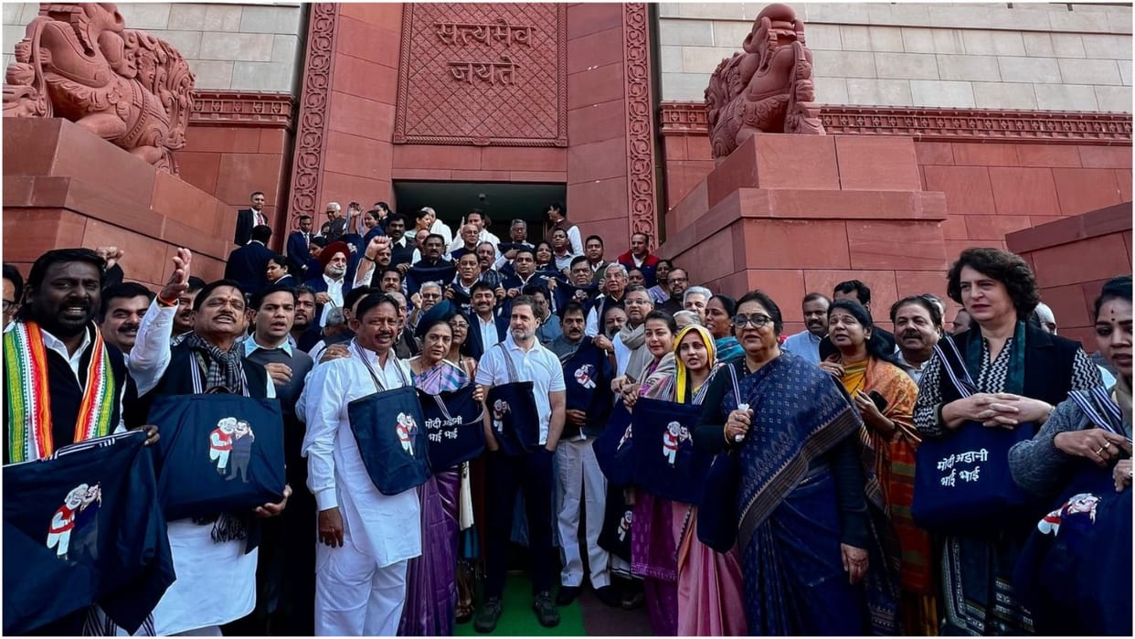 Parliament Session opposition bloc leaders protest with black bags adani issue news in hindi