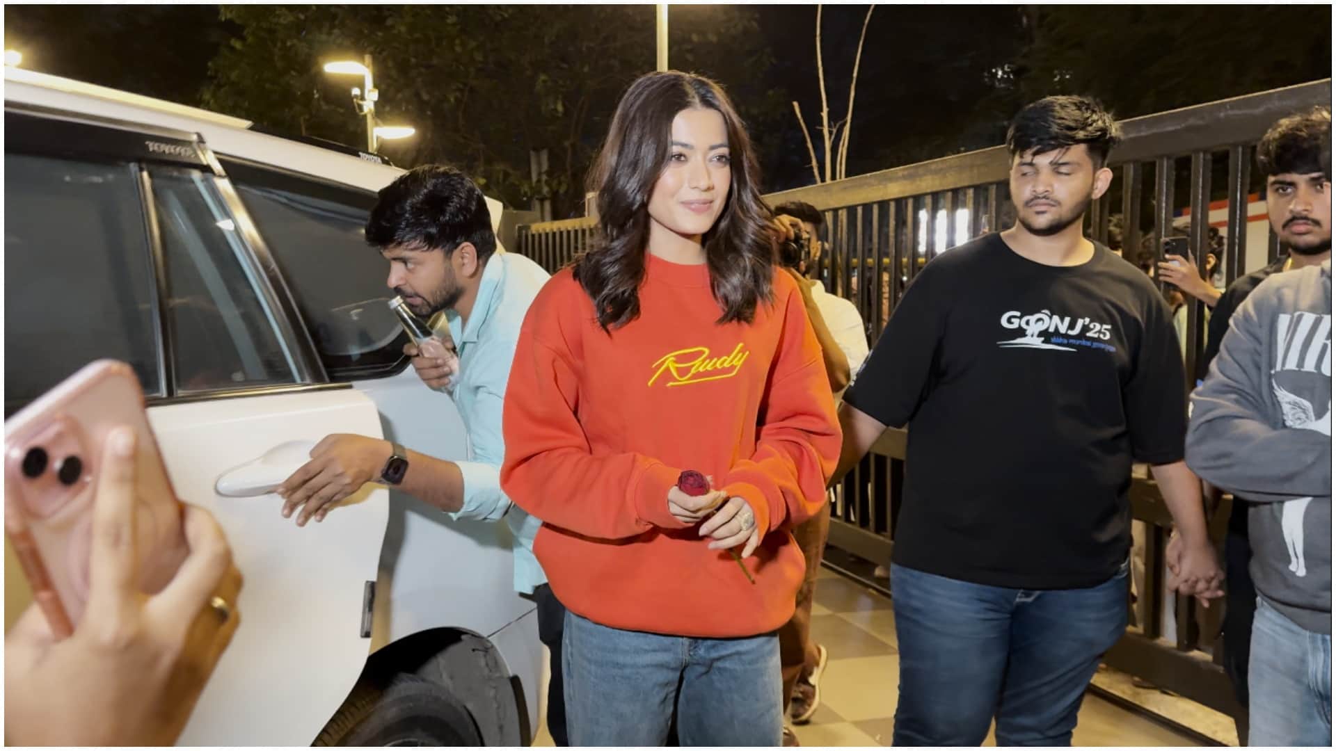 Pushpa 2 actress rashmika mandanna spotted at juhu to promote film after release