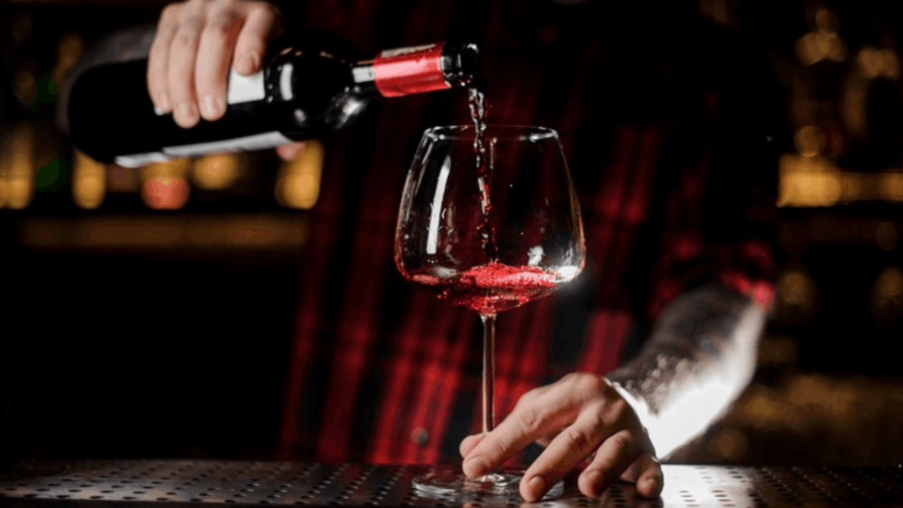 Delhi govt issued instructions to operators of hotels, bars, clubs and restaurants serving liquor