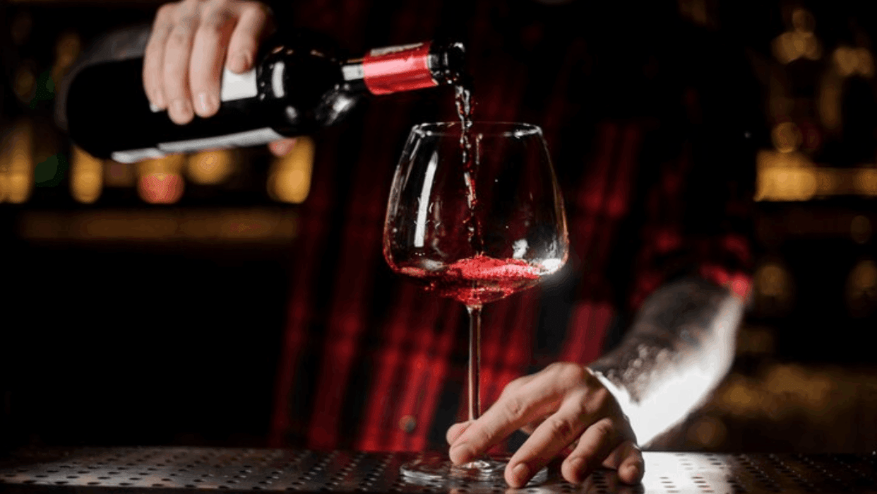 Delhi govt issued instructions to operators of hotels, bars, clubs and restaurants serving liquor