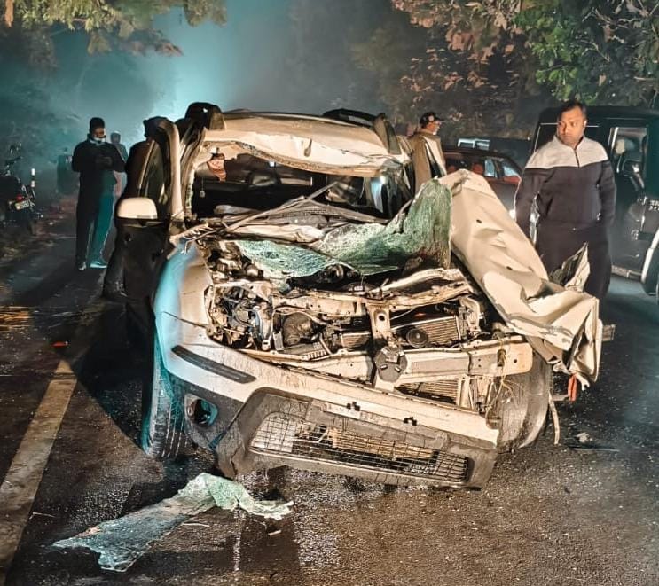 Rudrapur Accident Car Collided with tractor trolley on Haldwani Road two youths died