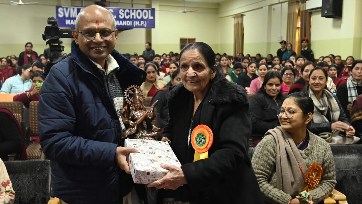 Prof Laxmidhar Behera said How can you be a Sanatani when you dont even know Bhagwat Geeta