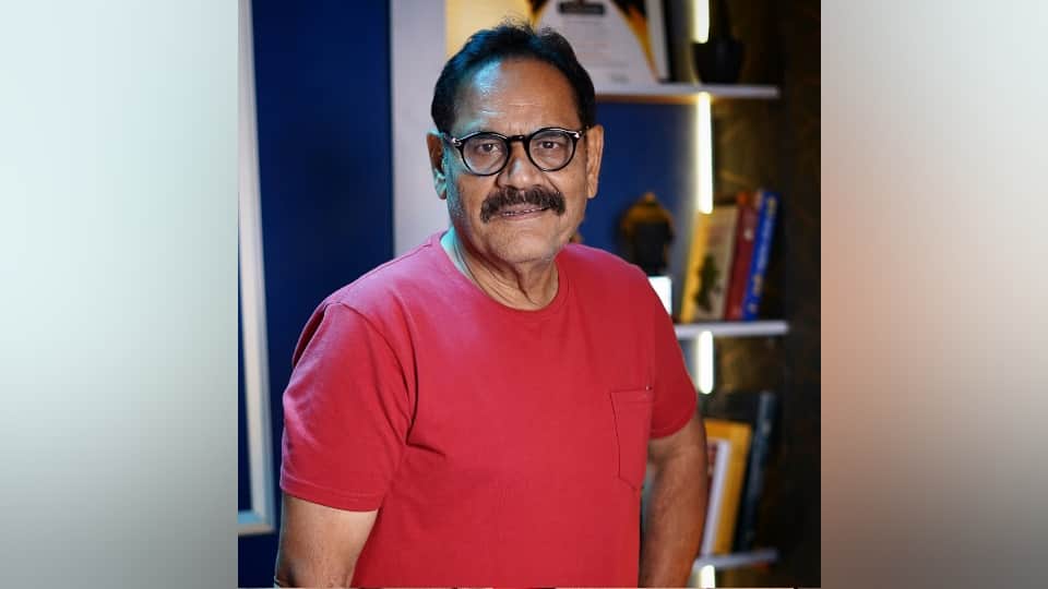 Actor Mushtaq Khan was held hostage in his house at bijnor he was also hidden in a mosque