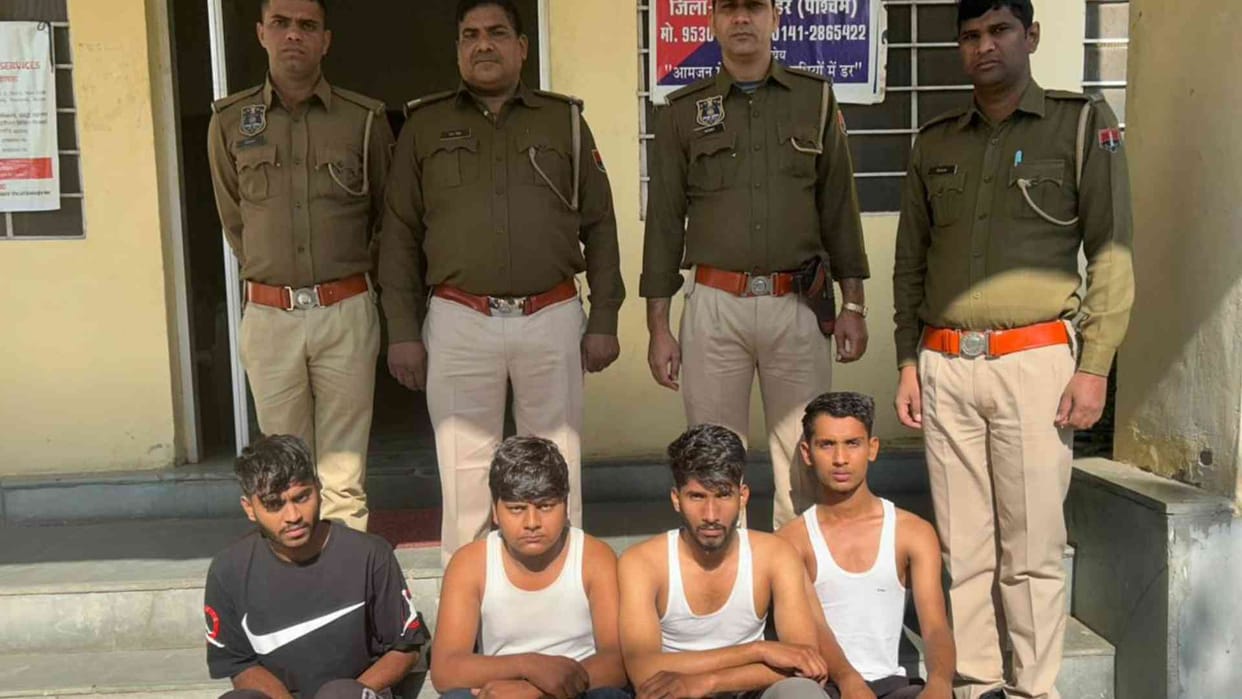 Five accused who were chasing Vasudev Devnani's car arrested