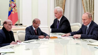 russia india defense ministers meeting strengthening bilateral relations