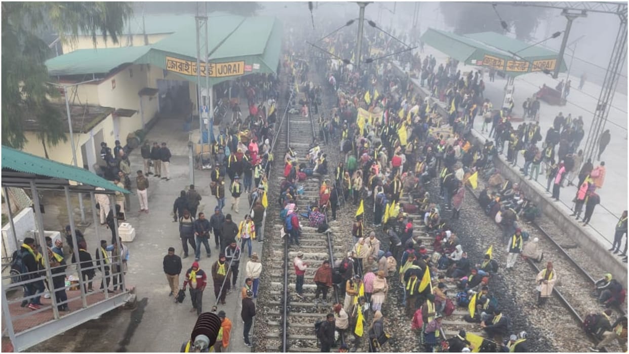 West Bengal: trains cancelled, several diverted due to rail blockade Know all about it