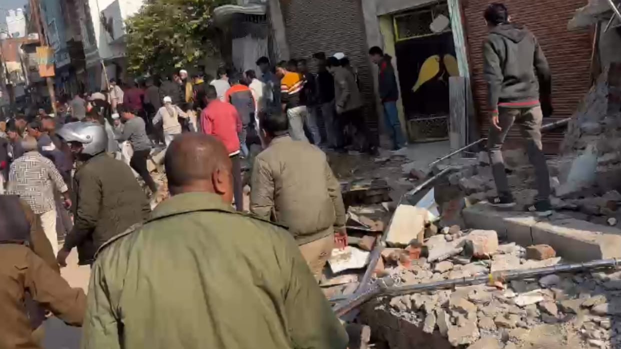 Bulldozer removed illegal encroachment in Sitapur.