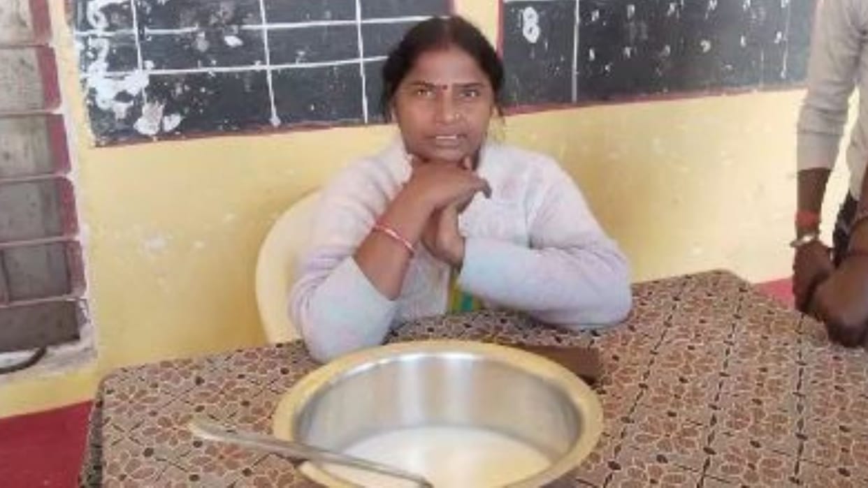shocking case after namak roti scandal in Mirzapur video goes viral Headmistress suspended