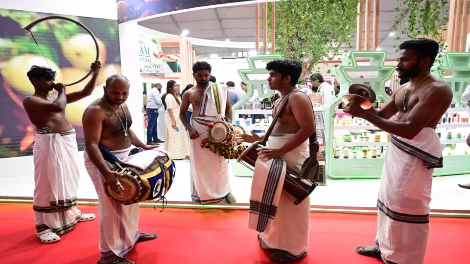 Dehradun: Kerala culture seen in Ayurveda Expo resonance of Panchavadyam mesmerized everyone