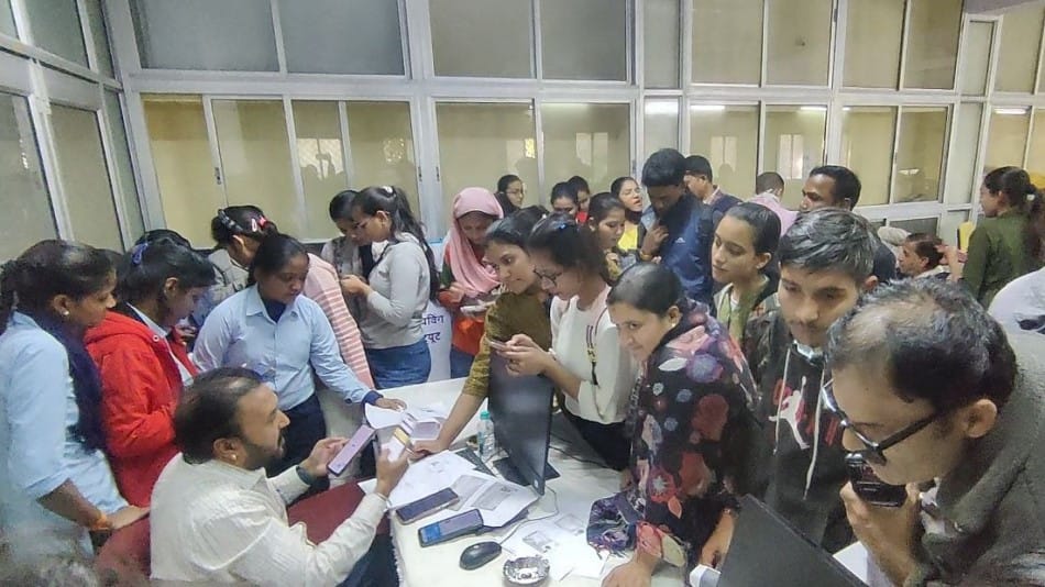 indore news learning driving licence apply rto office exclusive