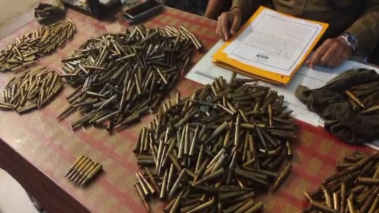 Bihar Aurangabad police success in anti-Naxal operation it took one hour to count huge cache cartridges found
