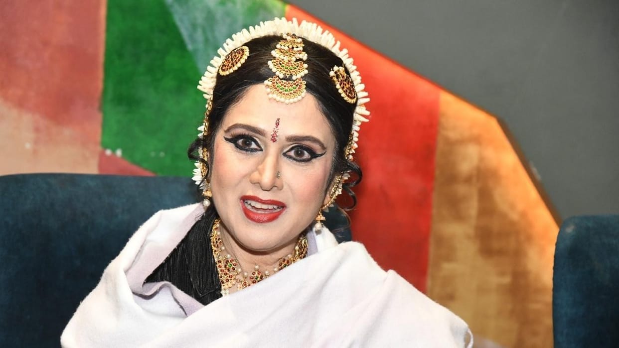 Meenakshi Sheshadri will again work in films like Damini and Ghatak After a gap of 30 years