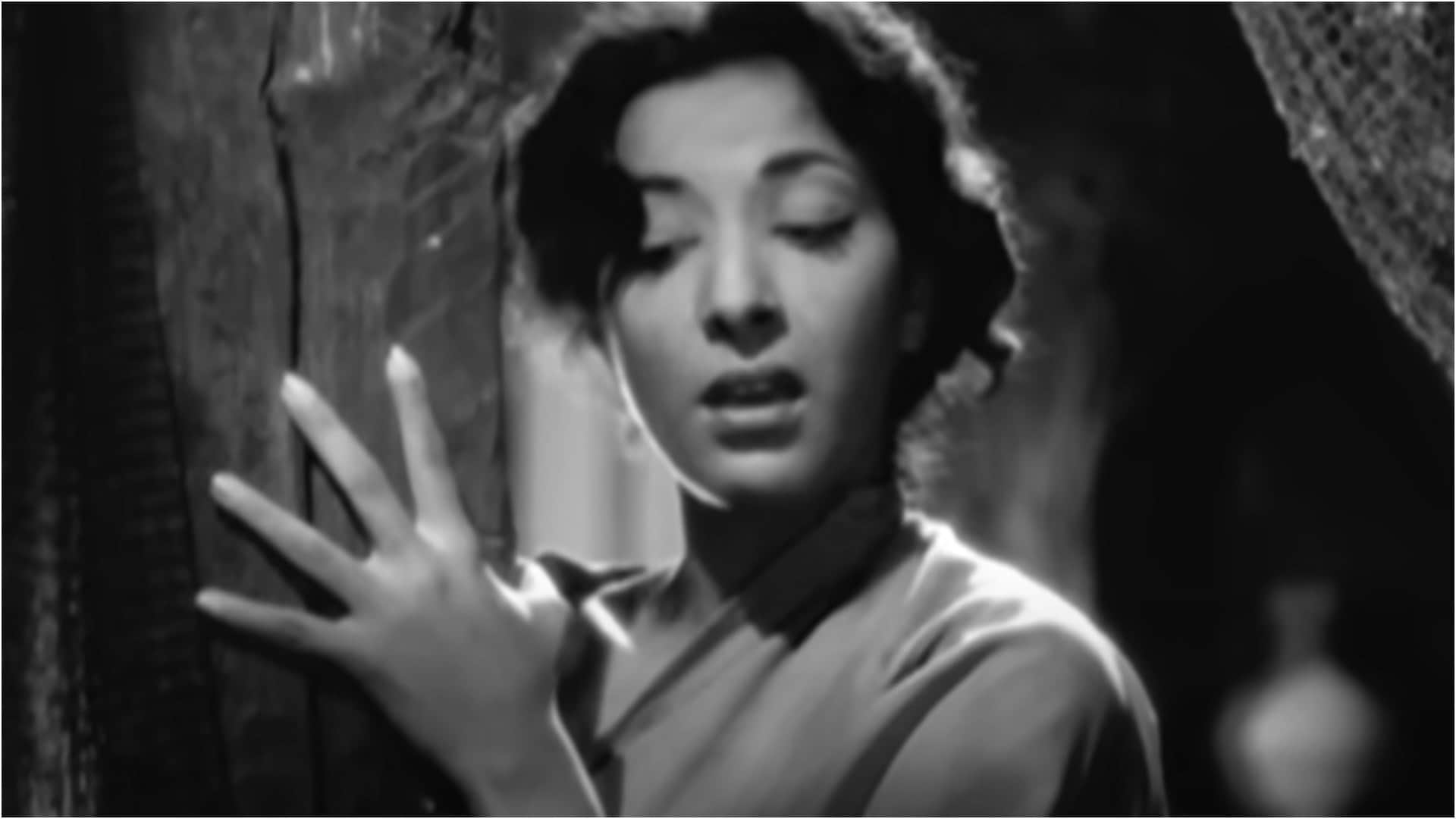 Raj Kapoor Movies Actress With White Saree Connection Krishna Deviyani Nargis Padmini Mandakini