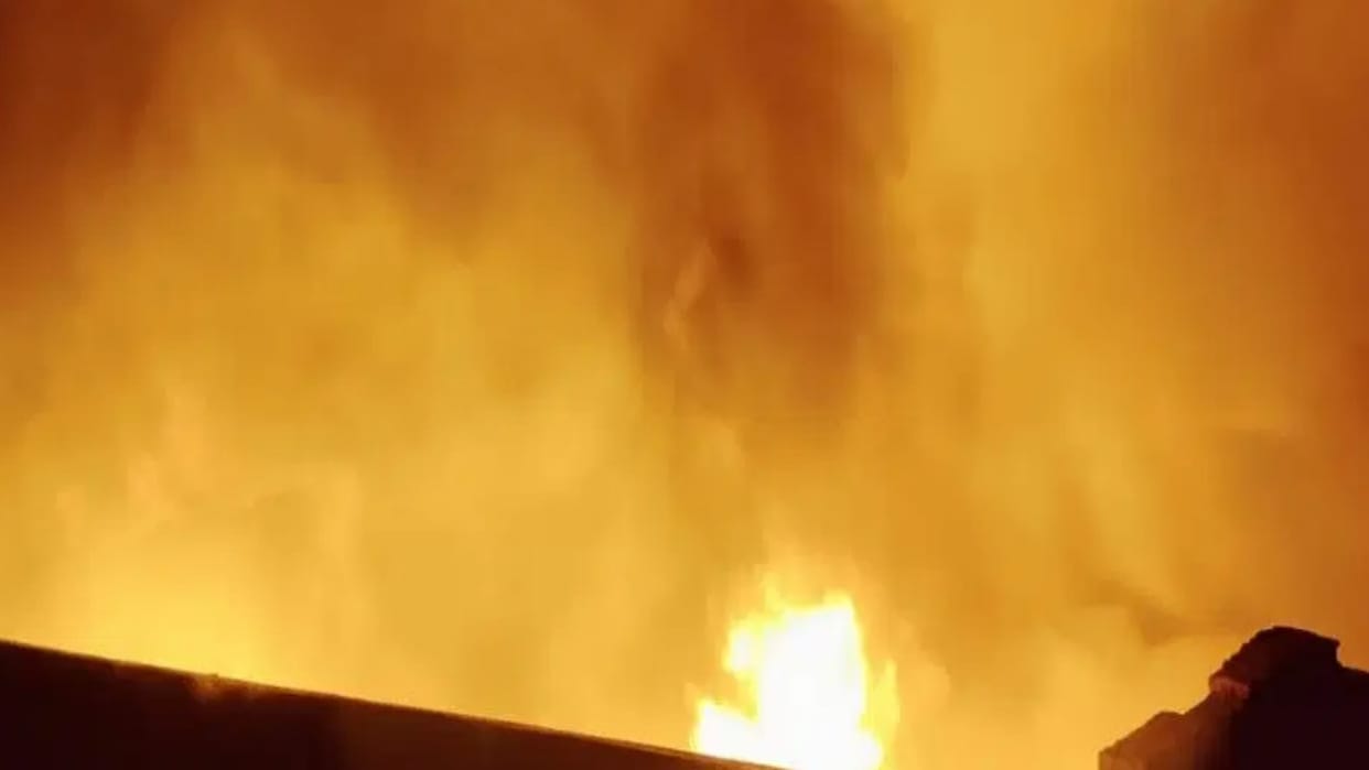 A huge fire broke out in a factory in Bawana