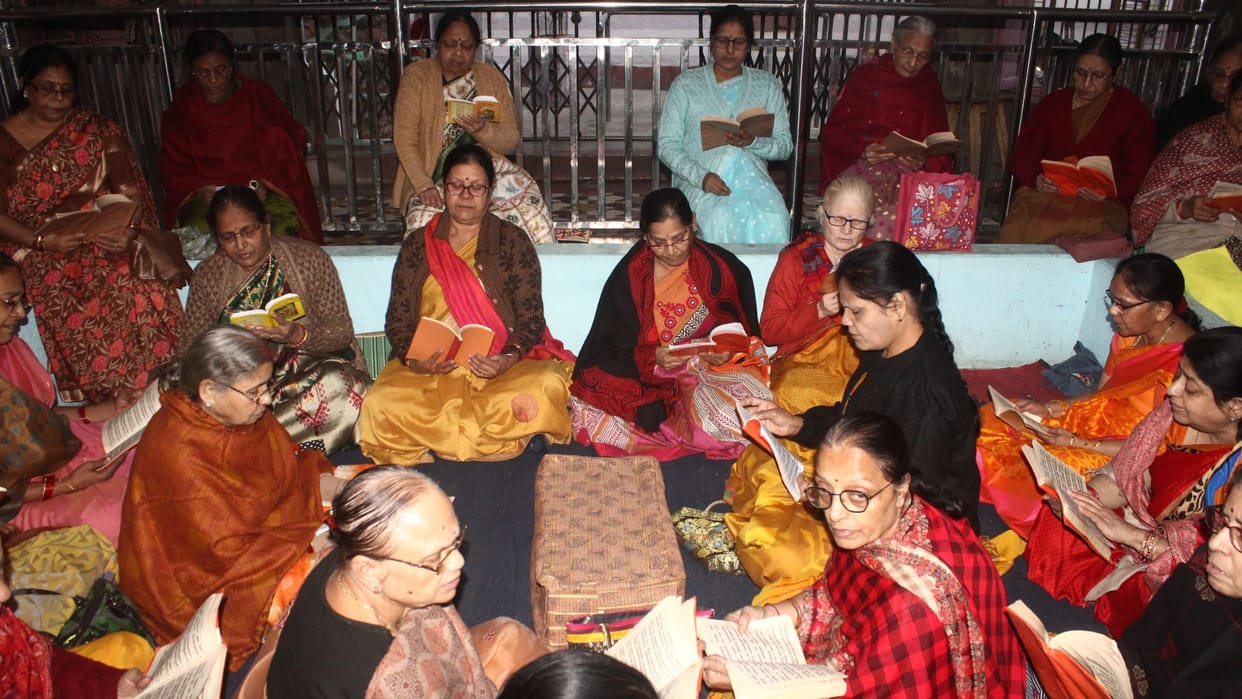Gita birth anniversary 18 chapters of recited worship offered in temples