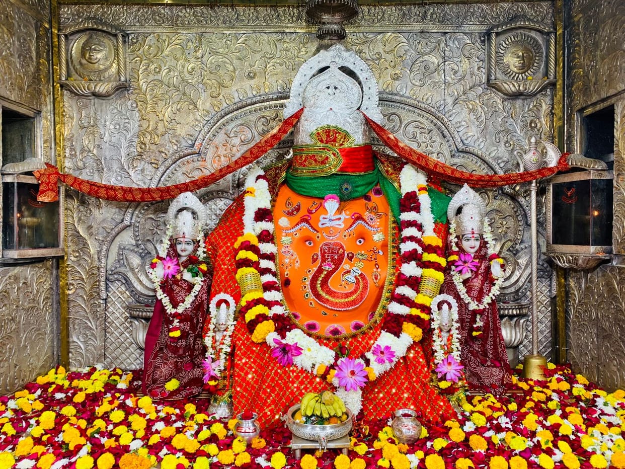 Indore News Khajrana Ganesh Mandir New Year and Til Chaturthi Festival 2025